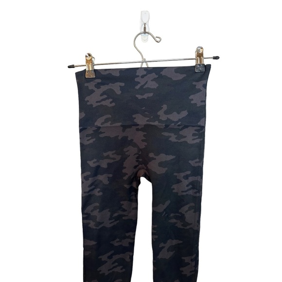SPANX Black Camouflage Leggings- small - Picture 3 of 8